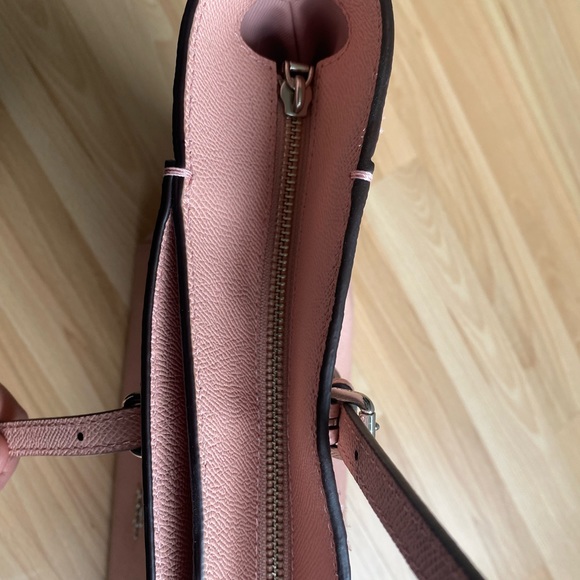 Coach Purse - Picture 4 of 7